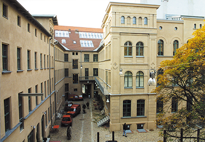 Oranienburger Stra+ƒe 27_KoB++ro_2005_400